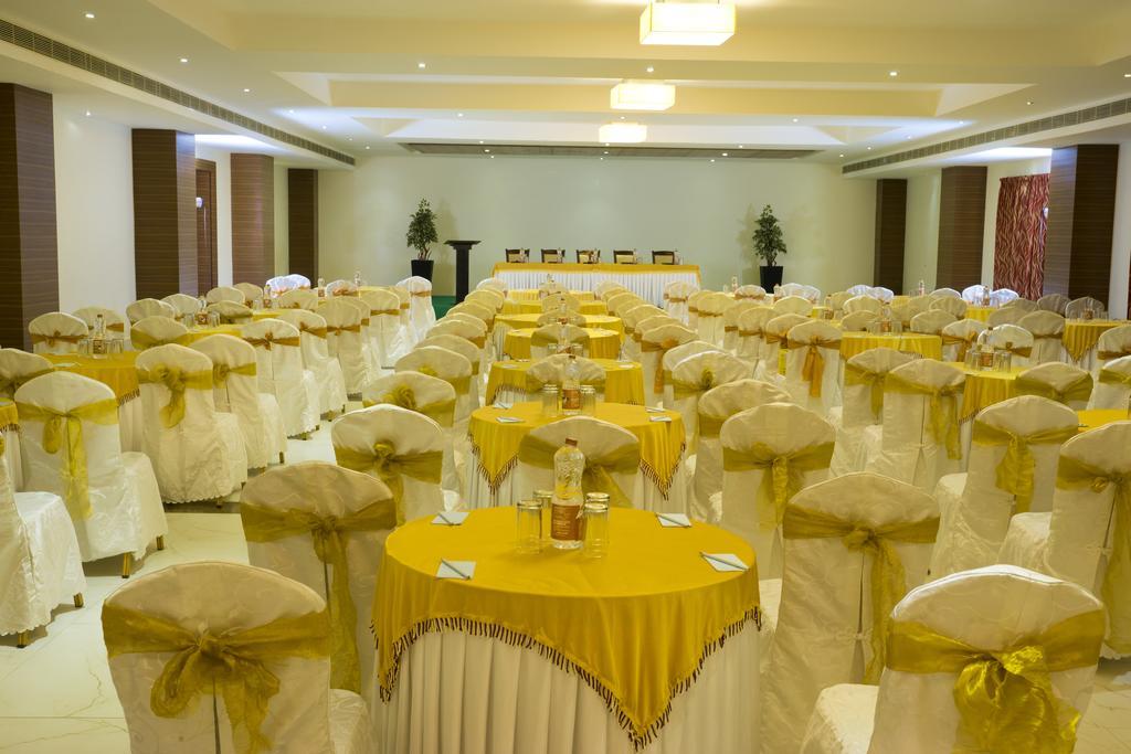 Poppys Hotel Мадурай Экстерьер фото