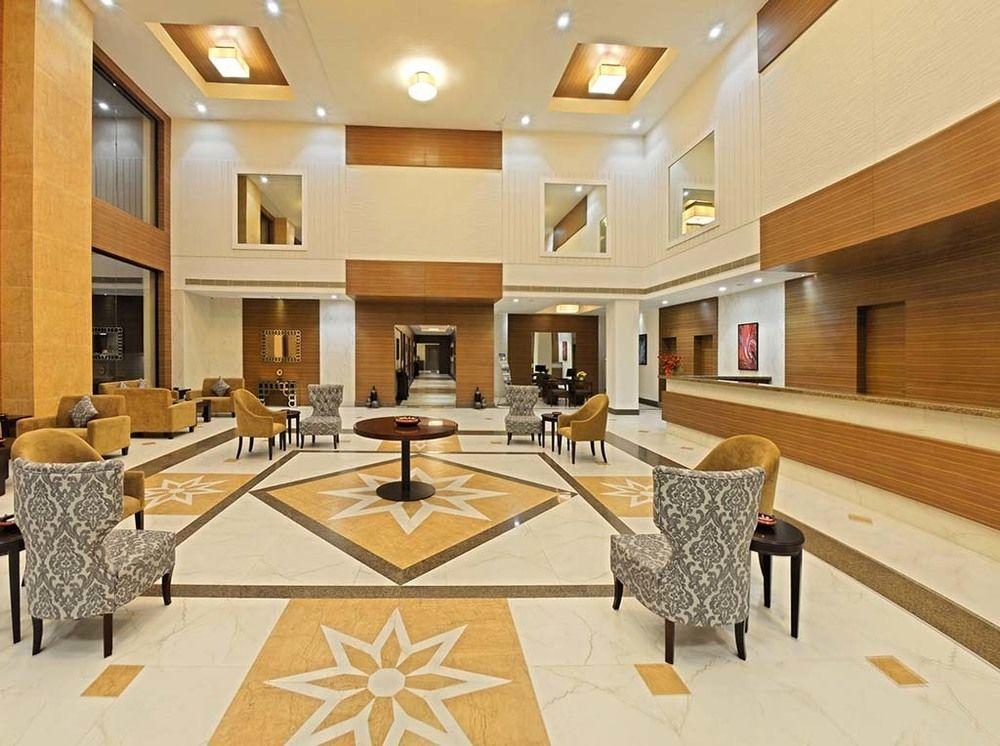 Poppys Hotel Мадурай Экстерьер фото