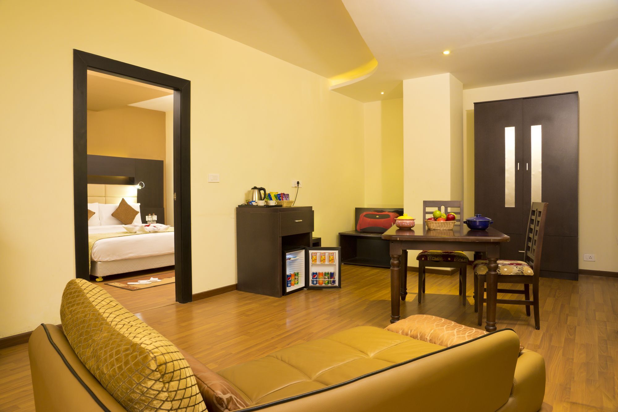Poppys Hotel Мадурай Экстерьер фото